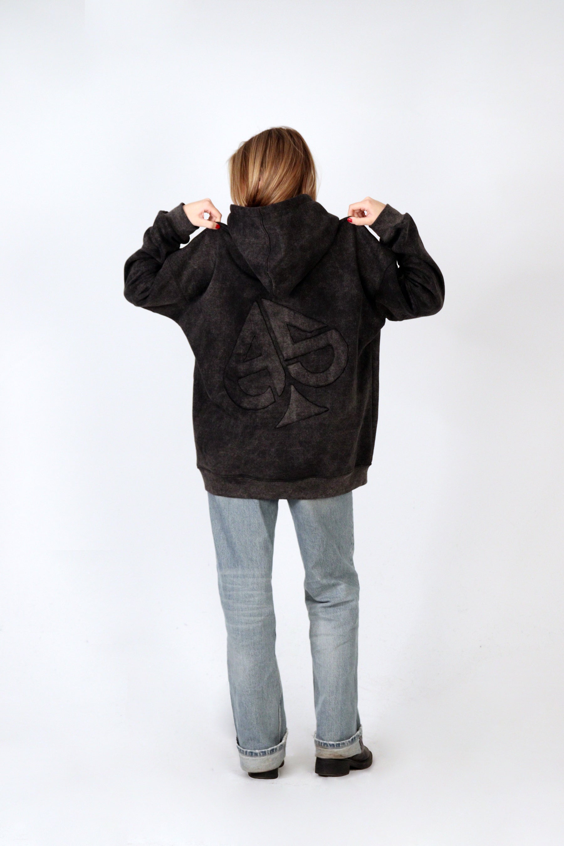 ACESSENTIALS 01