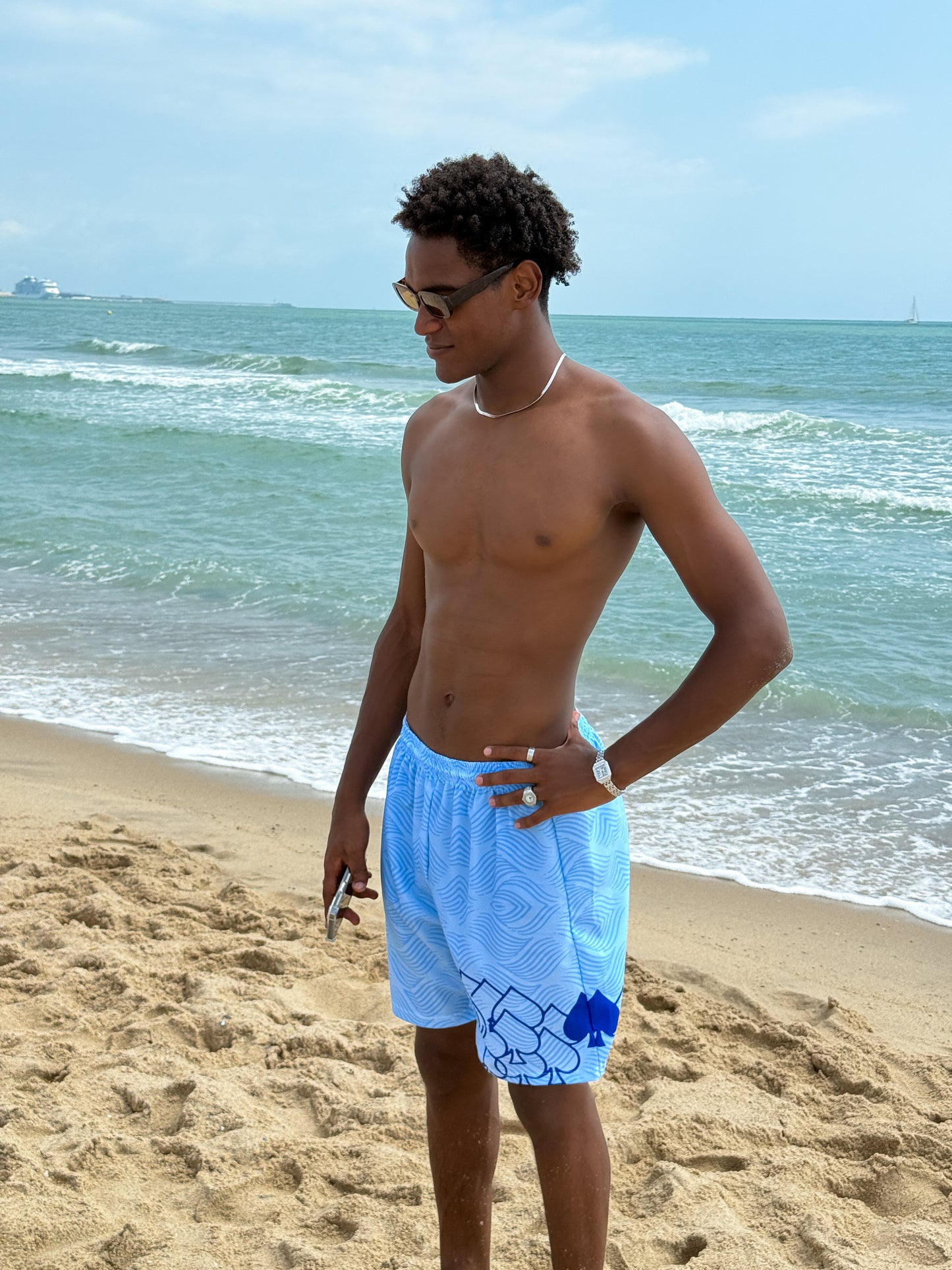 VERSATILITY SHORTS
